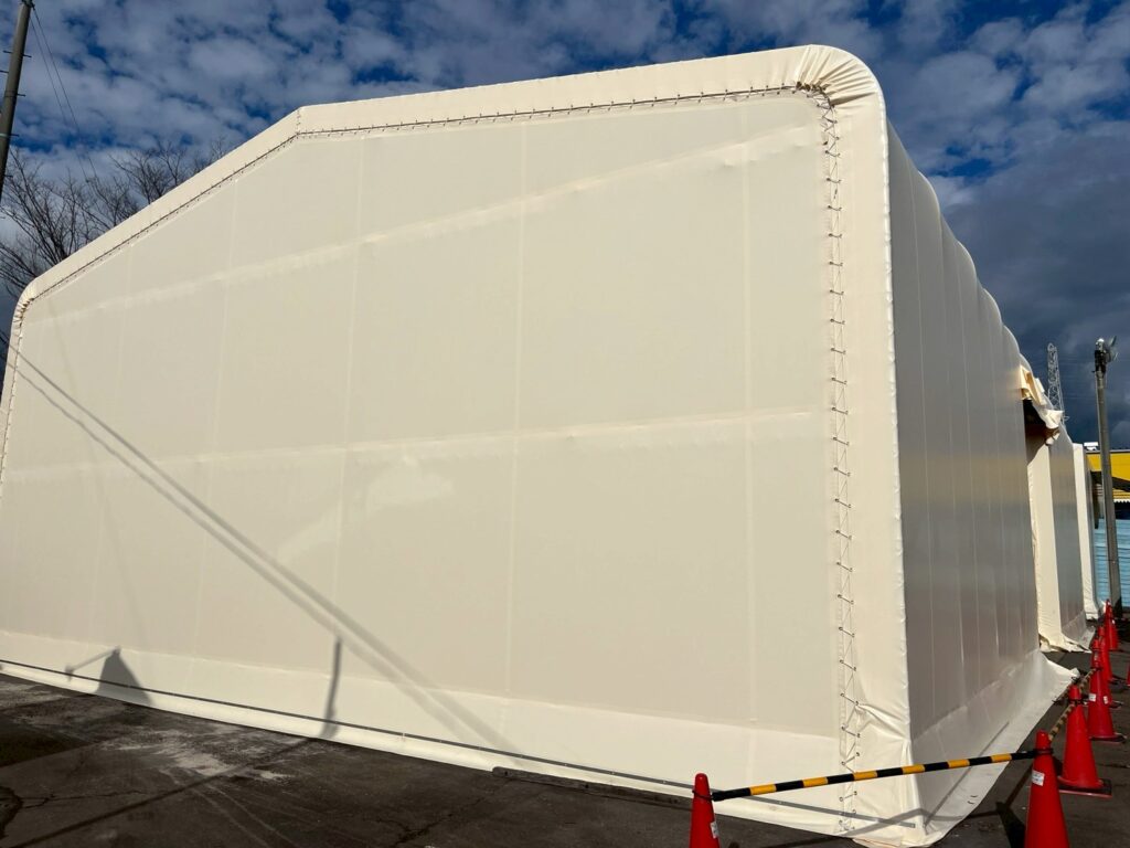 テント倉庫の施工事例の写真