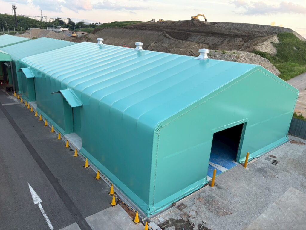 テント倉庫の施工事例の写真