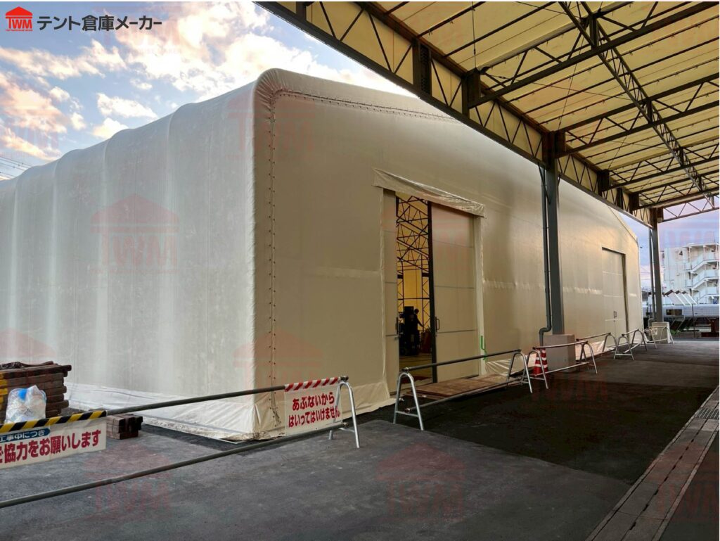 テント倉庫の施工事例の写真